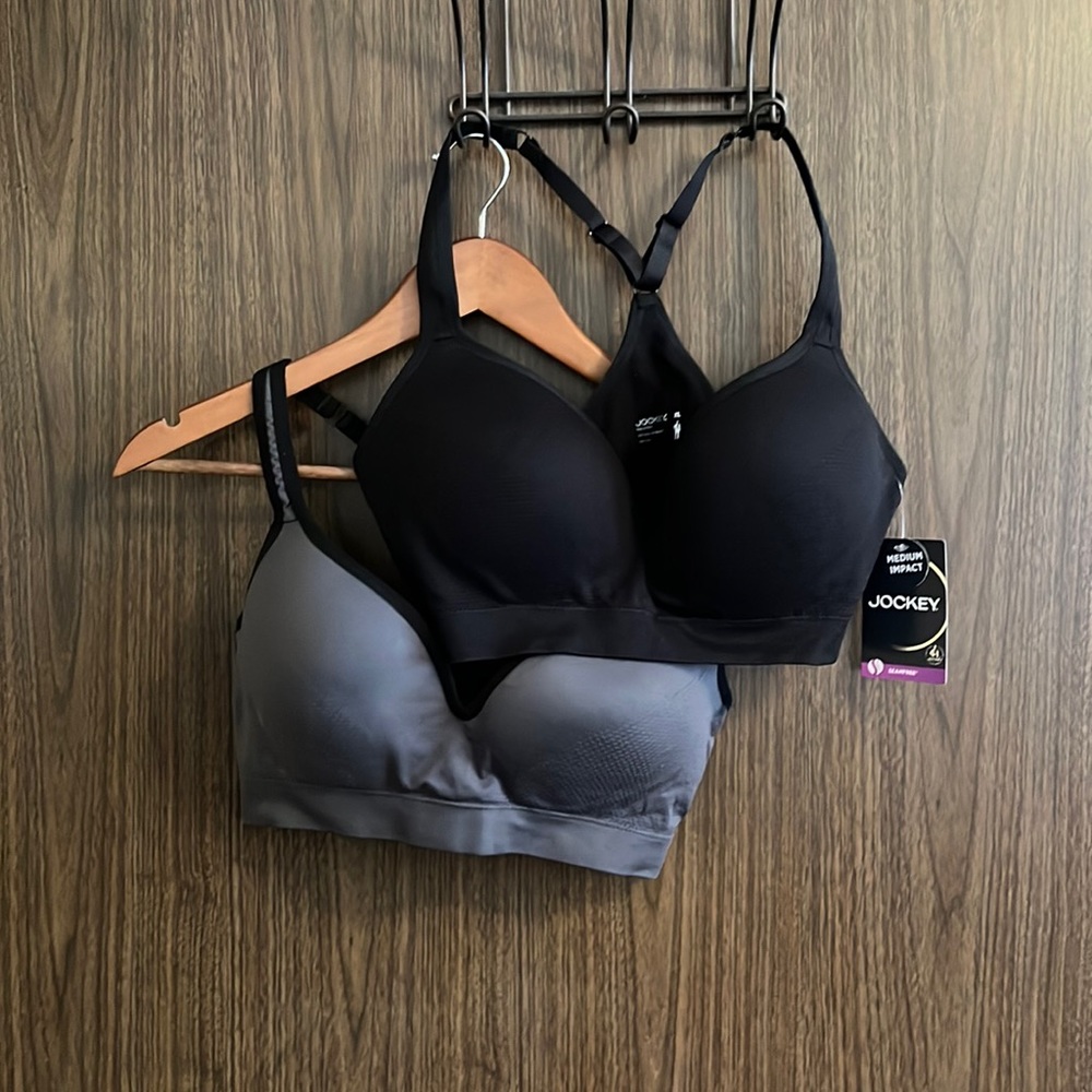 Bundle (2 Items) - Jockey Mid Impact Molded Cup Seamless Sports Bra - NWT/EUC